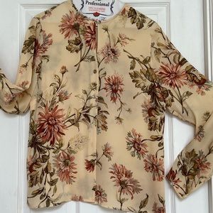 Jones New York 100%silk blouse size 8